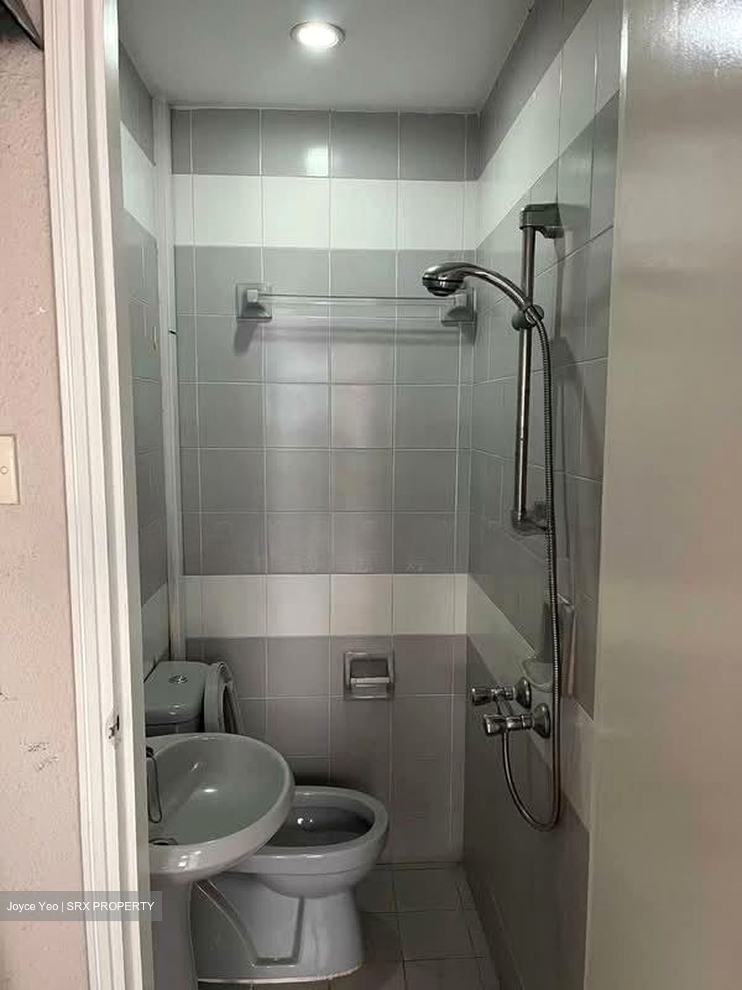 West Bay Condominium (D5), Condominium #569350391
